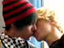 Emo Kiss