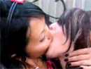 Girls Kiss